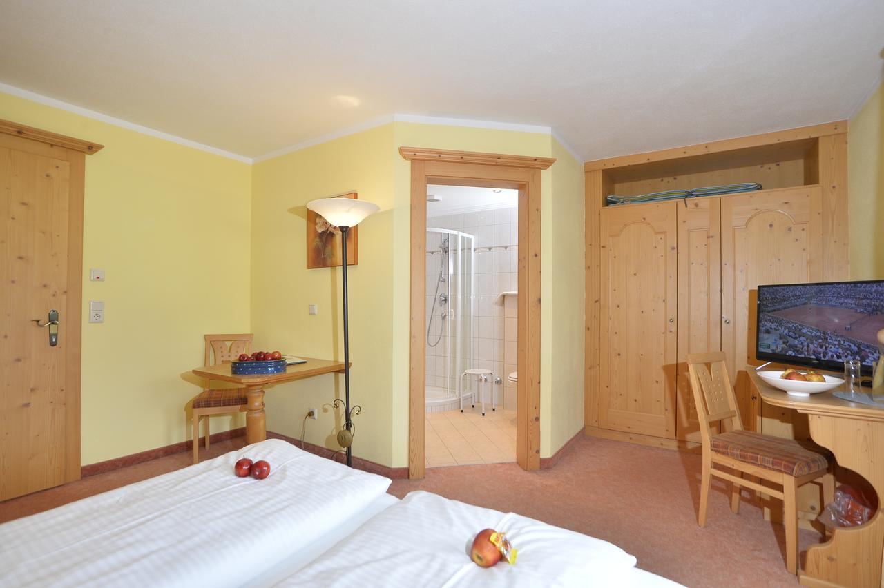 Pension Und Apartments Landhaus Marie Leutasch Zewnętrze zdjęcie
