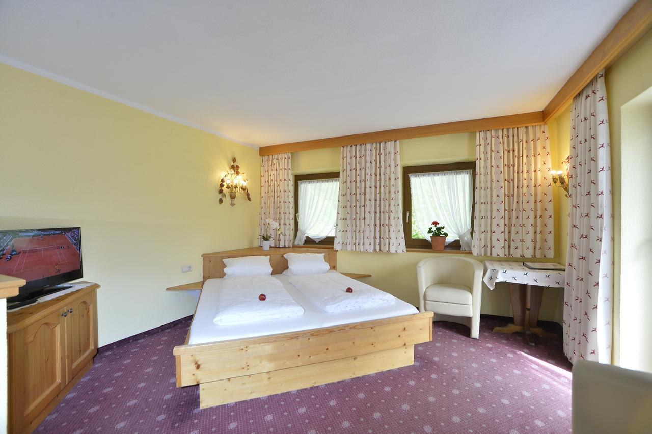 Pension Und Apartments Landhaus Marie Leutasch Zewnętrze zdjęcie