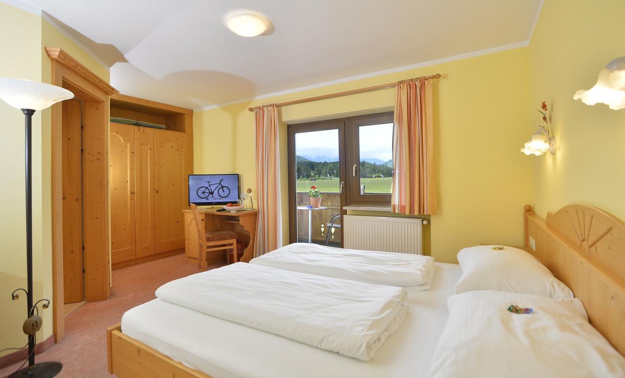 Pension Und Apartments Landhaus Marie Leutasch Zewnętrze zdjęcie